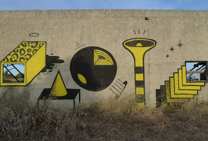 Exterior wall with yellow and black shapes